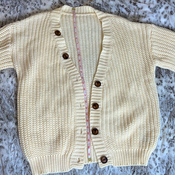Oversized Cream Chunky Knit Sweater Size S/P - Picture 4 of 7